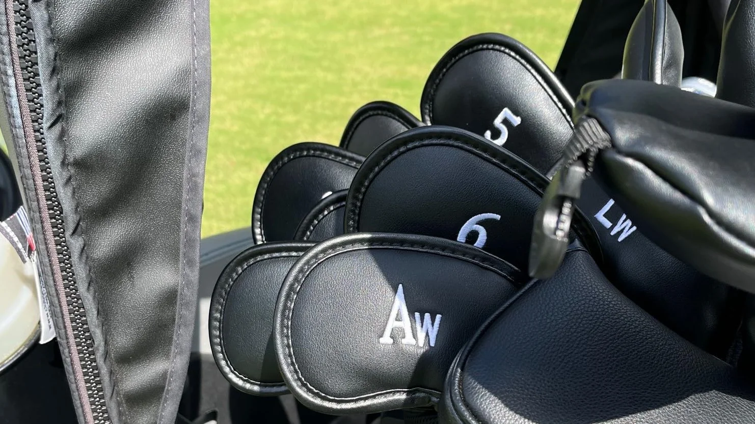 Set di 10 copritesta per mazze da golf in pelle magnetica con zeppa