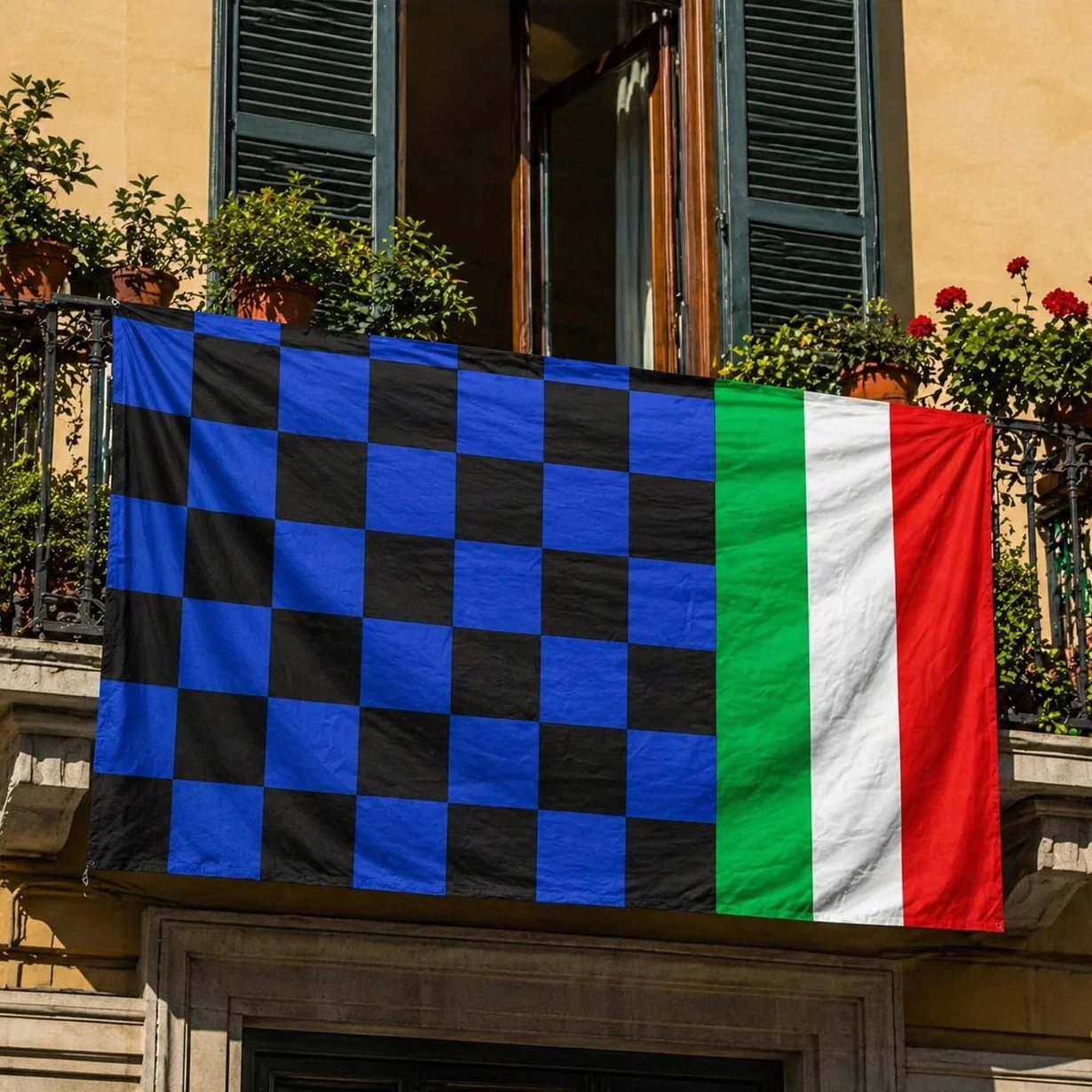 Bandiera Stadio Scacchi Nero Azzurri 100x150 cm Bandierone 140 x 200 cm Con Tricolore/Bandiere Nero azzurre Tifosi Neroazzurri Internazionale | Scudetto Calcio Tifosi Interisti PS 03652-01