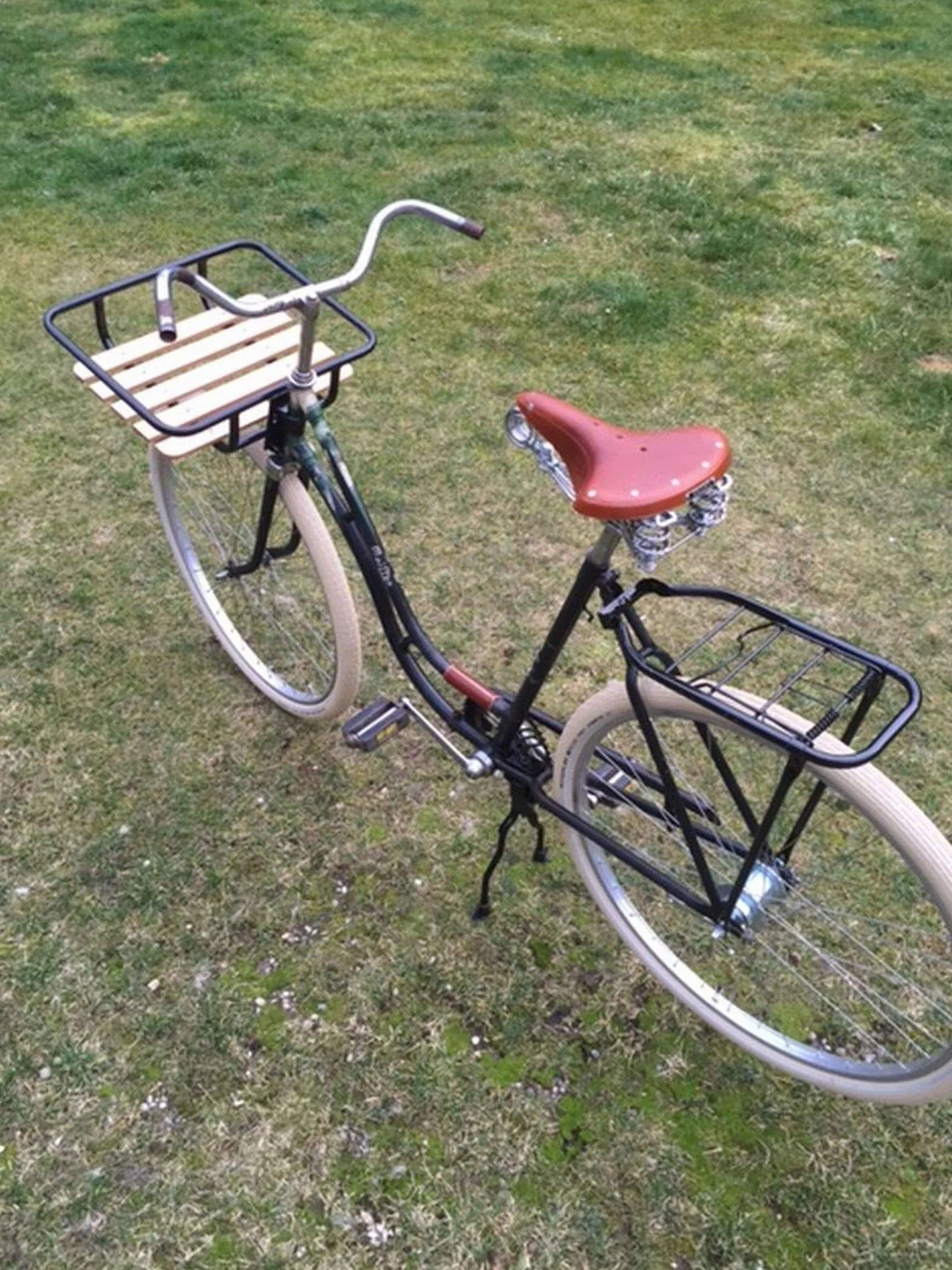 Lastpak Portapacchi anteriore per bicicletta olandese, supporto ruota nero legno