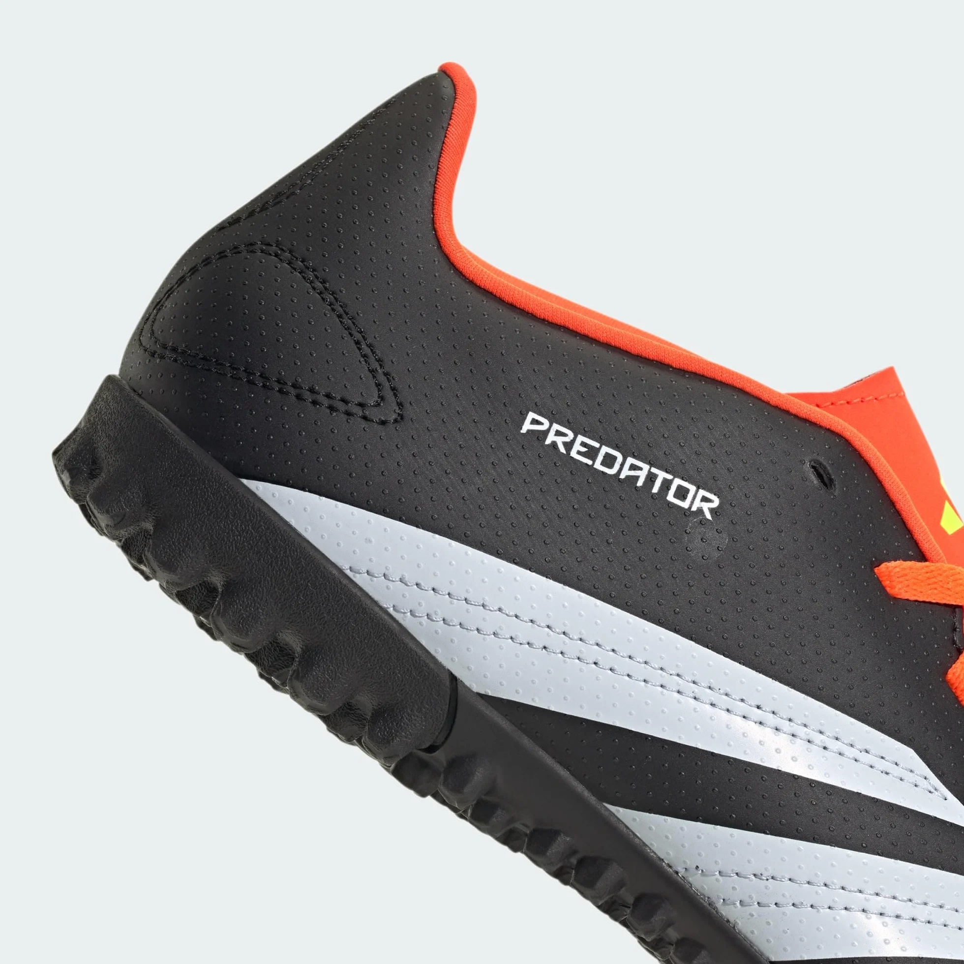 adidas Predator Club Turf Scarpe da ginnastica Unisex Adulto