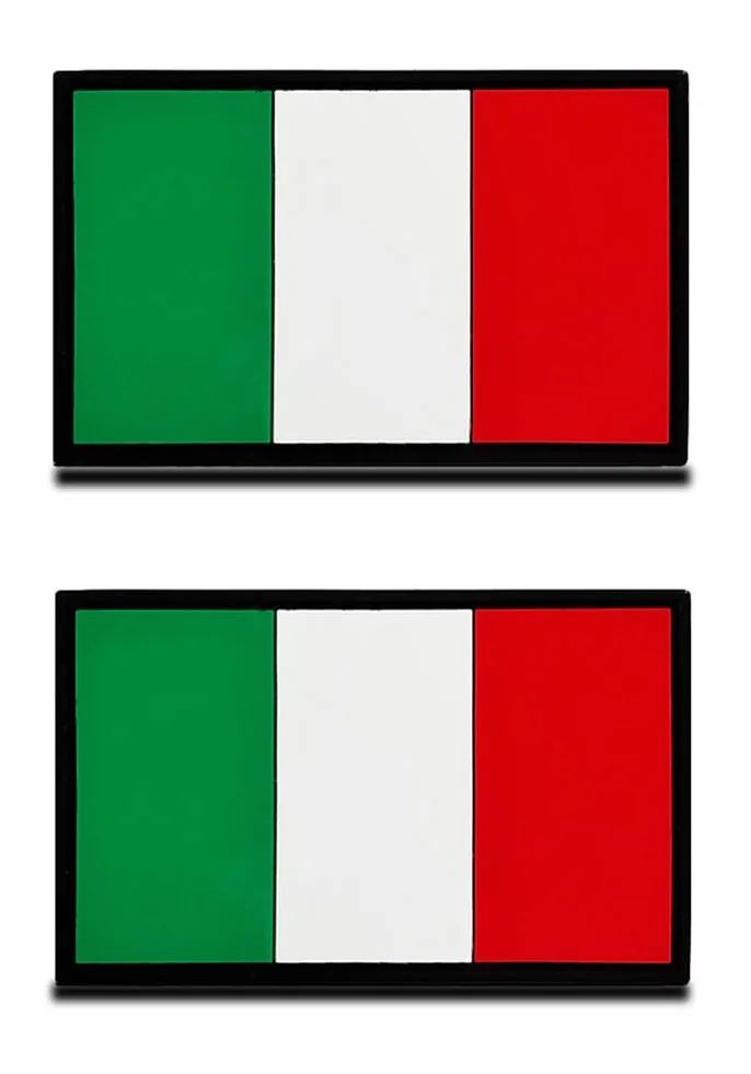 2 Pezzi 3D PVC Gomma Bandiera del Italia Italian Emblema Nazionale Gancio Toppa Decalcomanie