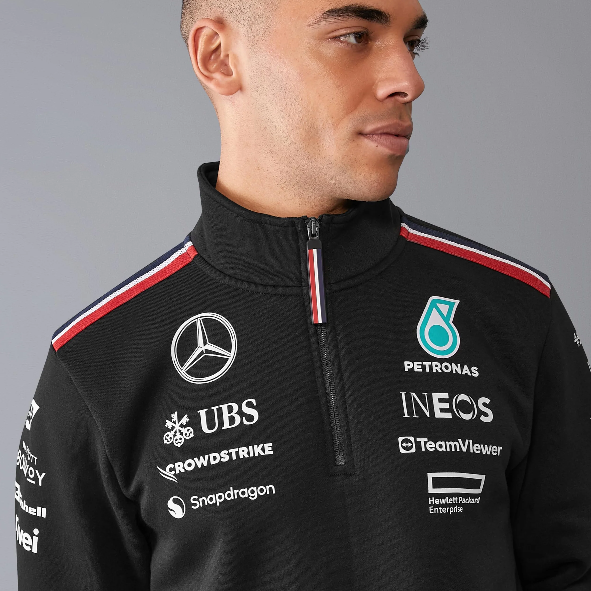 Mercedes AMG Petronas F1 Uomo 2024 Team Maglione con 1/4 di Zip - Nero - Taglia: M