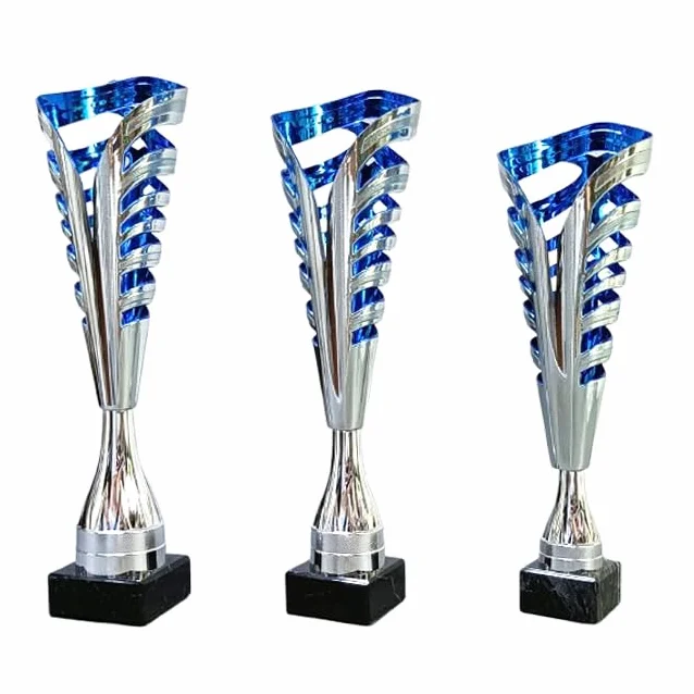 Trofeo Coppa in ABS Argentato e Blu Altezza 36,5 cm Base in Marmo Nero Targhetta Personalizzata