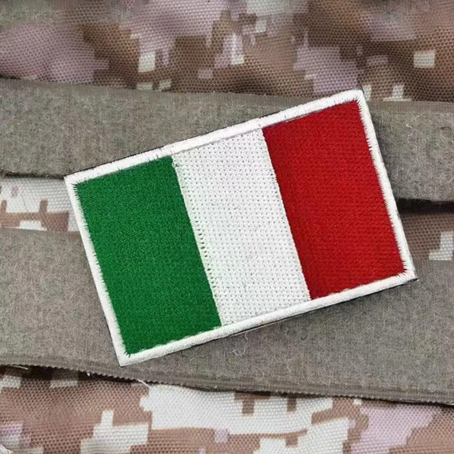 2 pezzi bandiera italiana con patch,ferrari patches,formula italiana con toppe