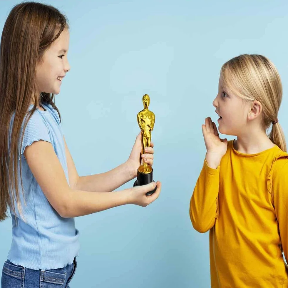 Trofei in Plastica Personalizzabili 12 Pezzi per Calcio Bambini