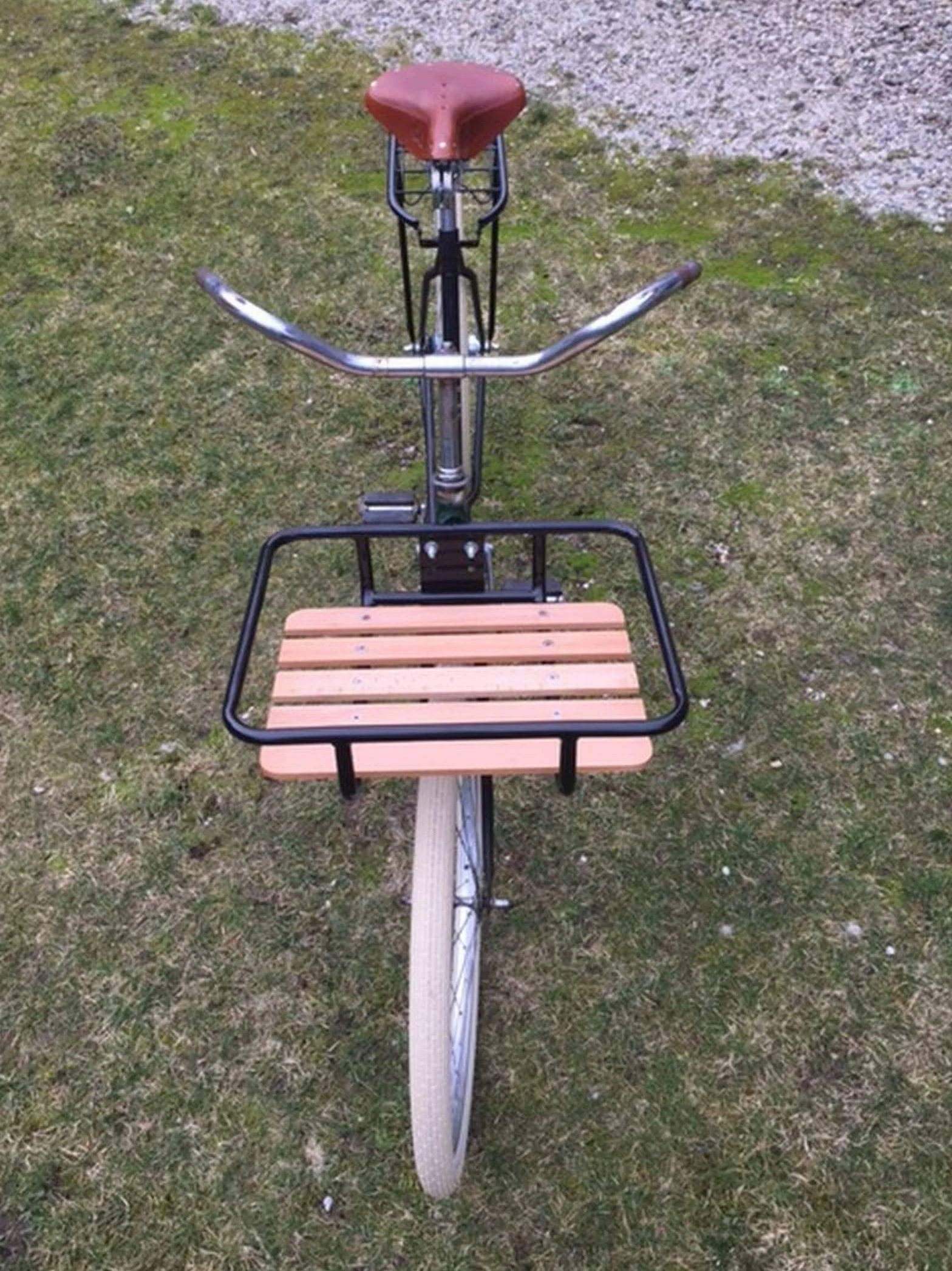 Lastpak Portapacchi anteriore per bicicletta olandese, supporto ruota nero legno