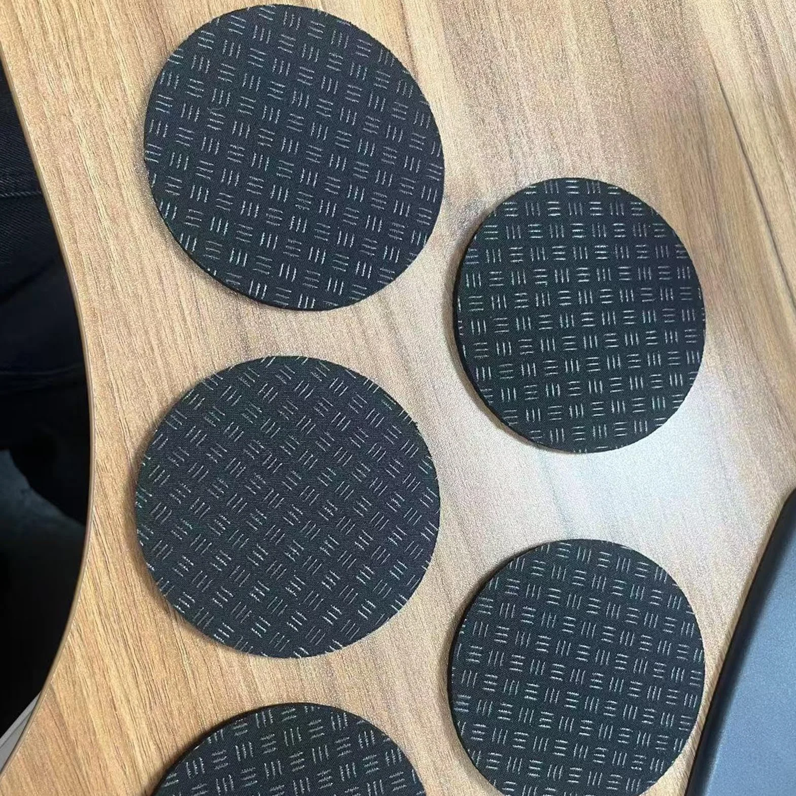 Tappetino antiscivolo tapis roulant 8 pezzi per pavimenti laminato moquette schiuma riduzione rumore