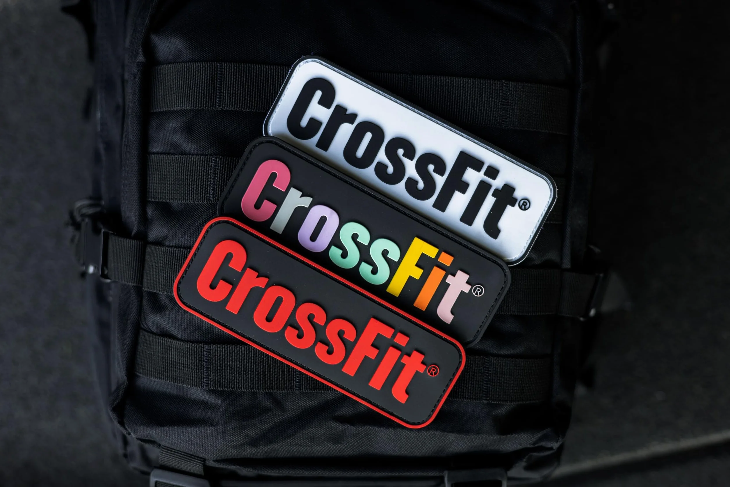 Toppa in PVC CrossFit per zaino tattico, palestra o viaggio – Rilievo 3D – compatibile con chiusura a strappo maschio e femmina incluso (rosso e nero)