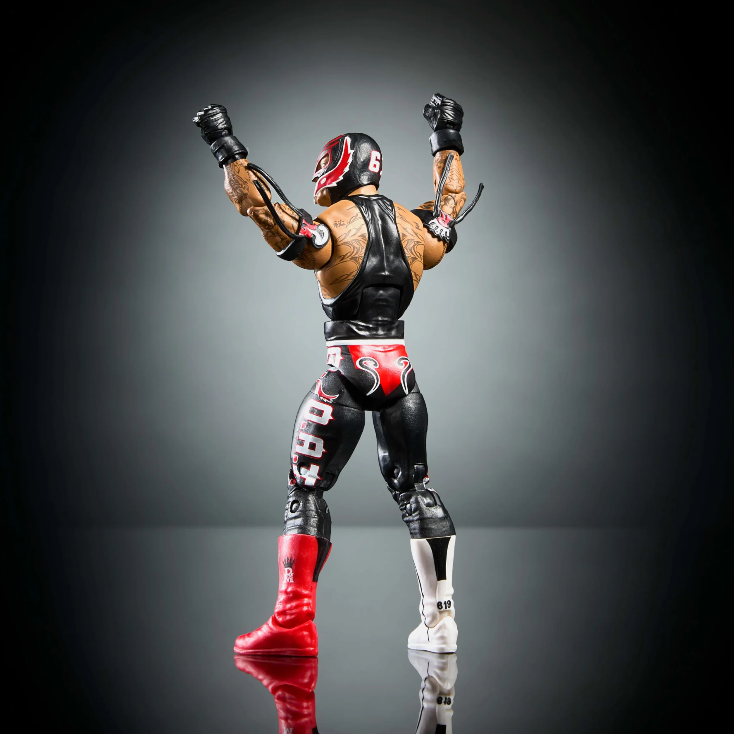 Mattel WWE Elite Collection Top Picks - Set di action figure e accessori, Rey Mysterio, 15,2 cm, da collezione, con mani intercambiabili, abbigliamento da ring e 25 punti di articolazione