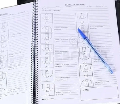Libretto Allenatore di Basket: Gestione Stagione con Diari Allenamento, Fogli Note