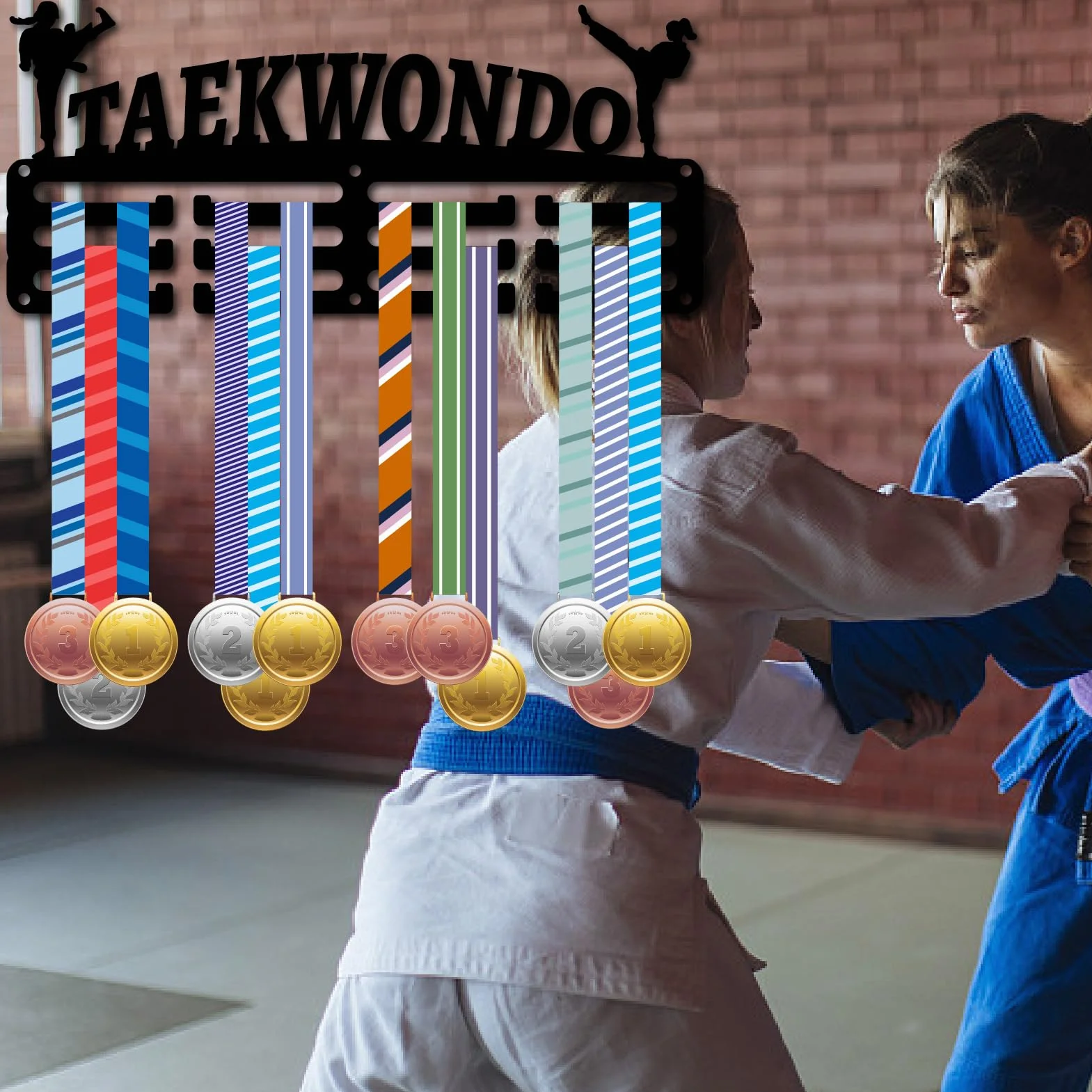 CREATCABIN Porta Medaglie Metallo Taekwondo 3 Fila 40+ medaglie 29x13cm