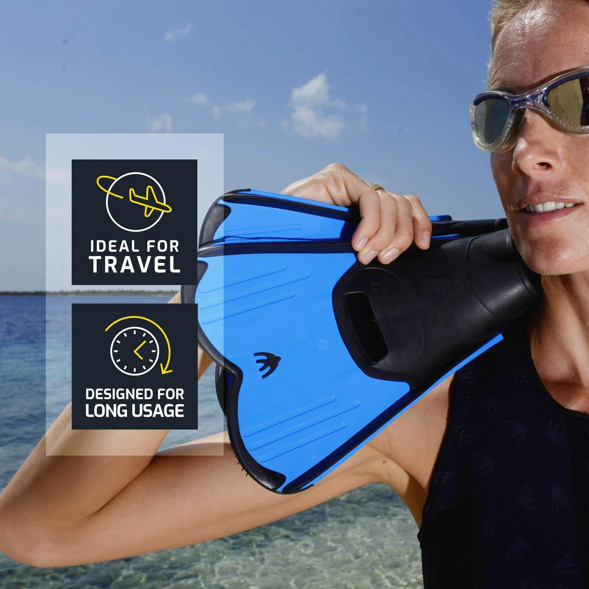 CRESSI dal 1946 - Light Fins - Pinne Corte per Adulti - Morbida Scarpetta Chiusa e Pala Reattiva per Muscolatura Gambe Ideali per Allenamento Nuoto Snorkeling Piscina Mare Viaggi