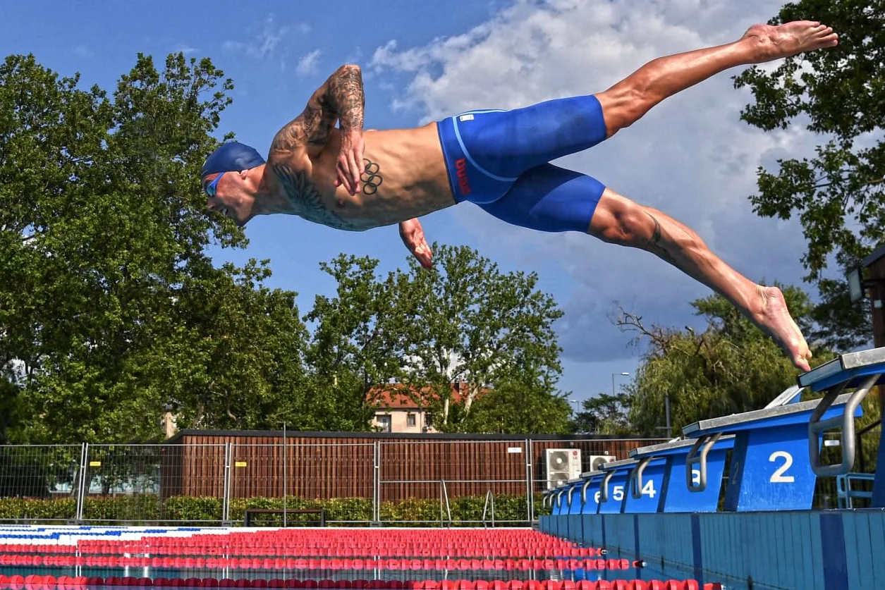 Arena Occhialini Nuoto da Gara Anti-Appannamento Protezione UV Unisex Adulto, 4 Ponti Nasali, Guarnizioni Silicone