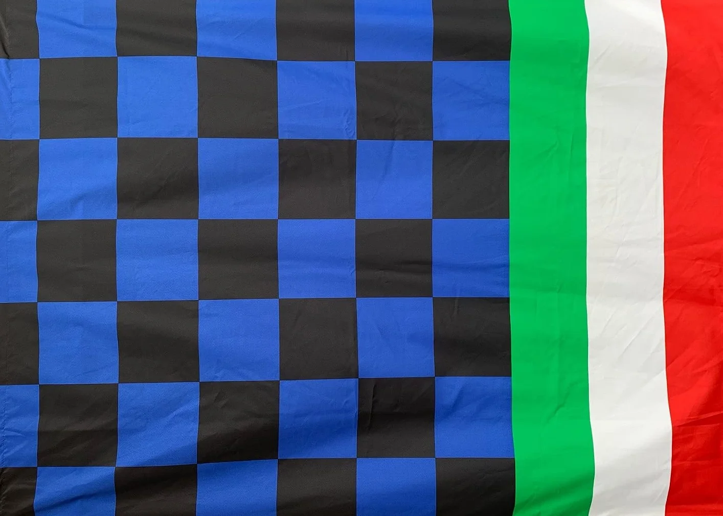 Bandiera colori nera ed azzurra cm. 142 x 110 con banda tricolore per tifoso stadio BGNATRIC