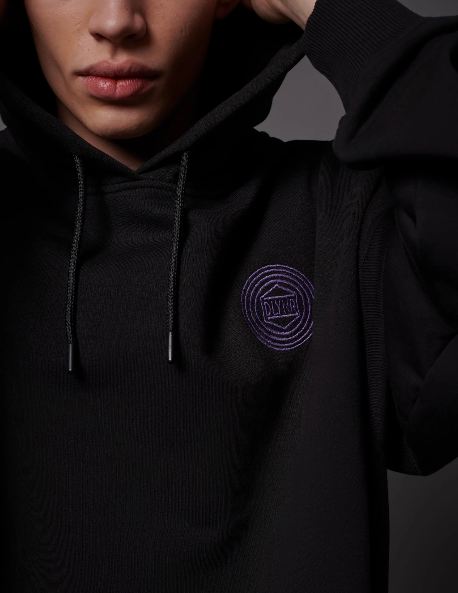 Dolly Noire Pokémon Felpa MewTwo, Nero - Unisex, Felpa in Cotone Misto con Ricami, Collezione Ufficiale